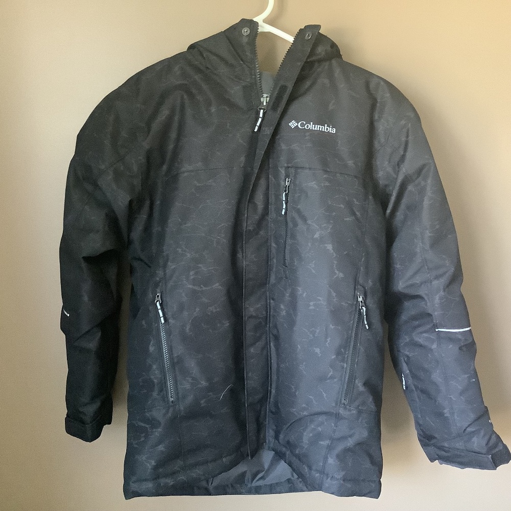 Boys Columbia black ski snow jacket 10/12